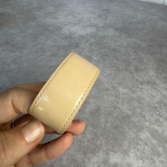 Louis Vuitton Save it Patent Leather Tan Bracelet - Picture 13 of 13